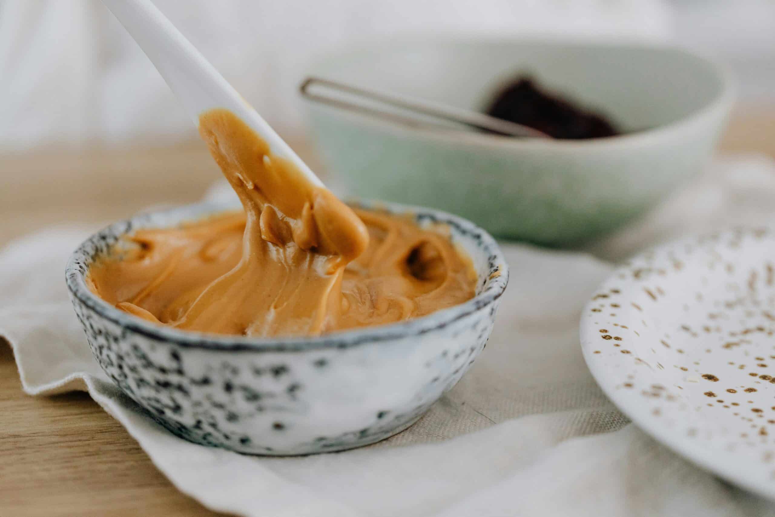 Recette facile pour faire votre propre beurre d'amande à la maison